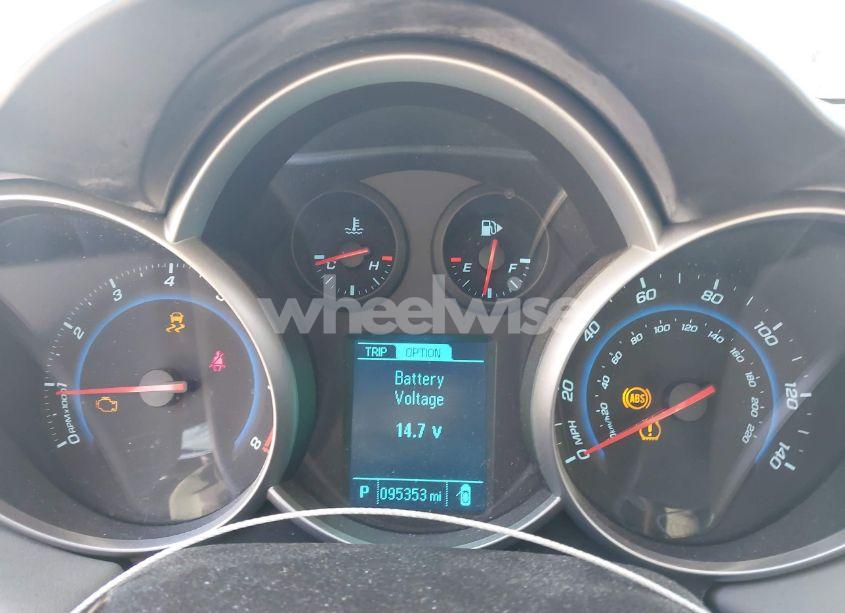 Photo 7 of 2015 Chevrolet Cruze LS AUTO (VIN 1G1PA5SH2F7157615)