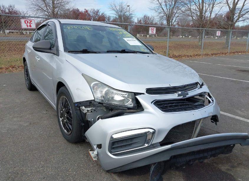 2015 Chevrolet Cruze LS AUTO (VIN 1G1PA5SH2F7162877) main photo