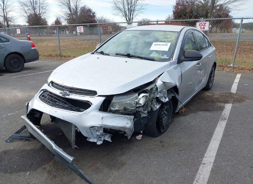 Photo 2 of 2015 Chevrolet Cruze LS AUTO (VIN 1G1PA5SH2F7162877)