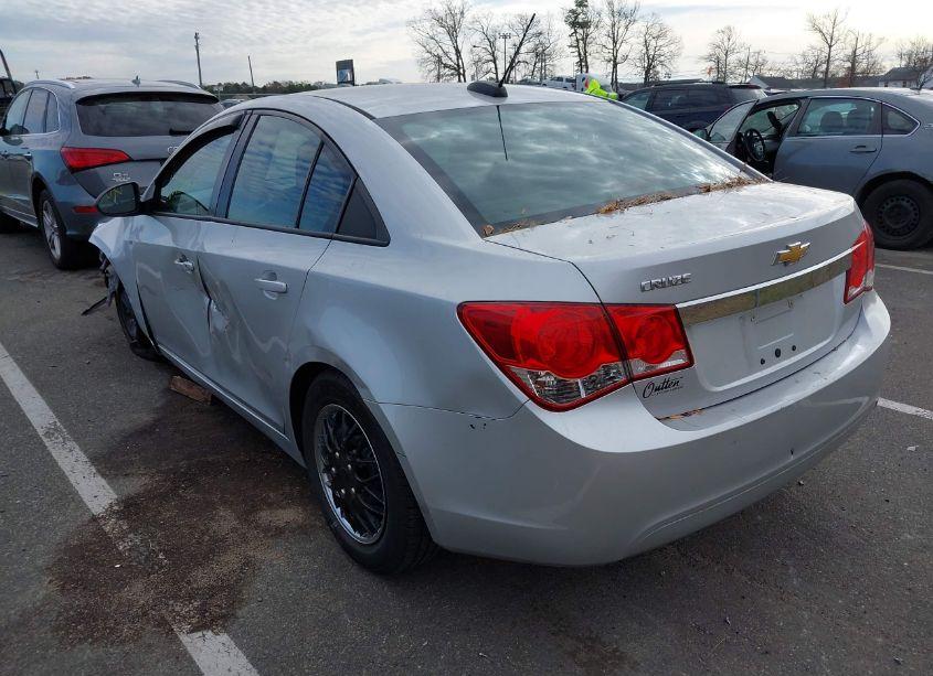 Photo 3 of 2015 Chevrolet Cruze LS AUTO (VIN 1G1PA5SH2F7162877)