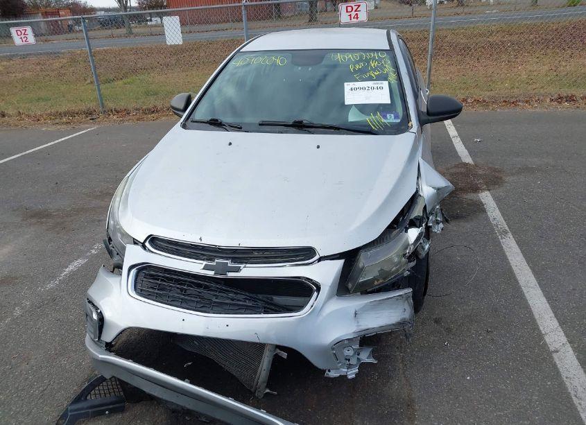 Photo 6 of 2015 Chevrolet Cruze LS AUTO (VIN 1G1PA5SH2F7162877)