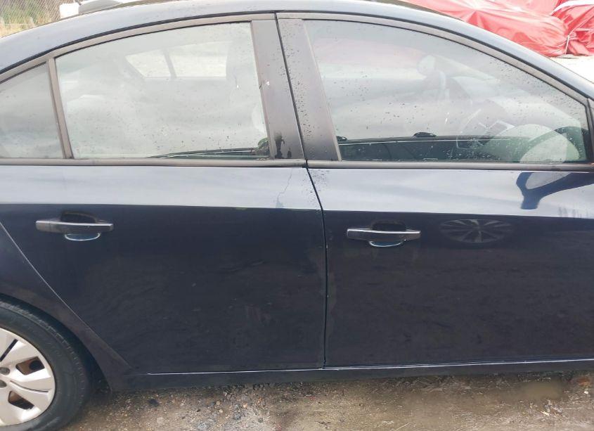 Photo 13 of 2015 Chevrolet Cruze LS AUTO (VIN 1G1PA5SH2F7271114)