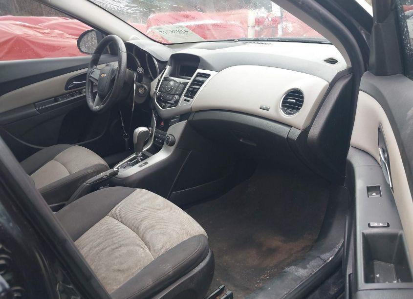 Photo 5 of 2015 Chevrolet Cruze LS AUTO (VIN 1G1PA5SH2F7271114)