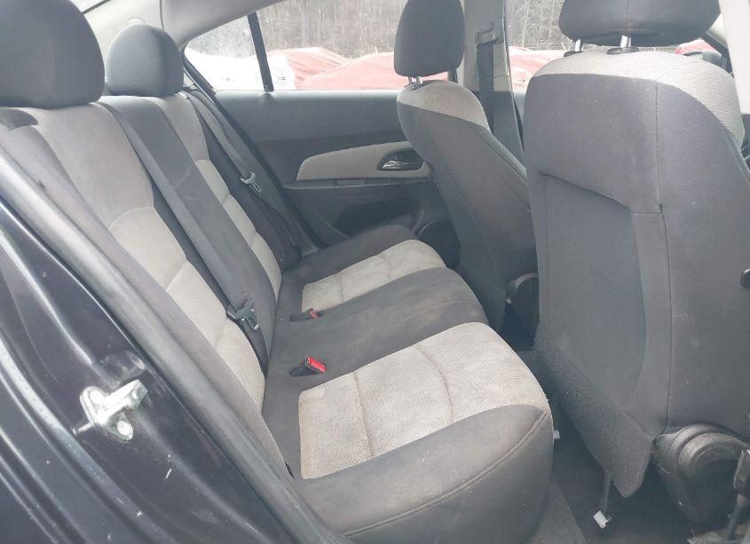 Photo 8 of 2015 Chevrolet Cruze LS AUTO (VIN 1G1PA5SH2F7271114)