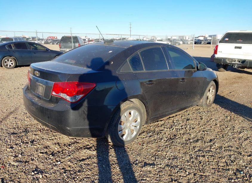 Photo 4 of 2015 Chevrolet Cruze LS AUTO (VIN 1G1PA5SH2F7271680)