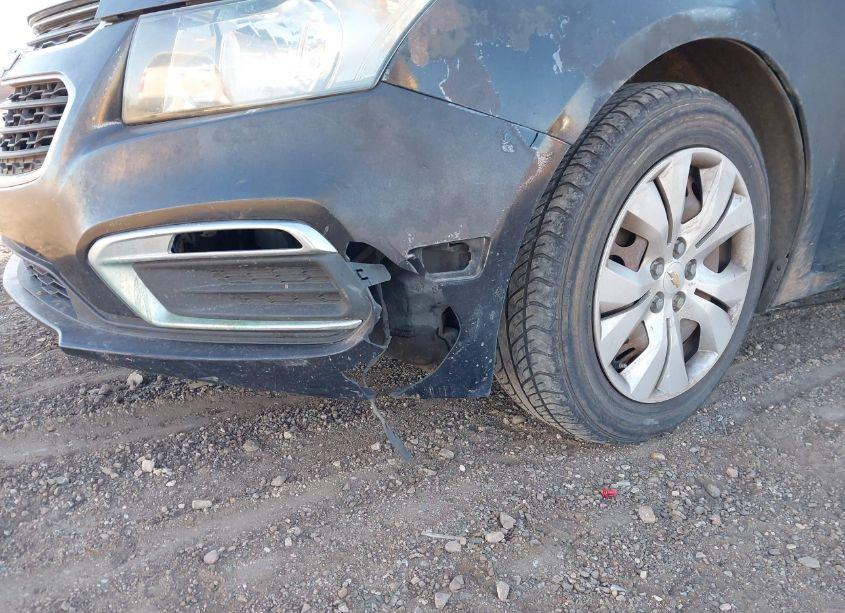 Photo 6 of 2015 Chevrolet Cruze LS AUTO (VIN 1G1PA5SH2F7271680)