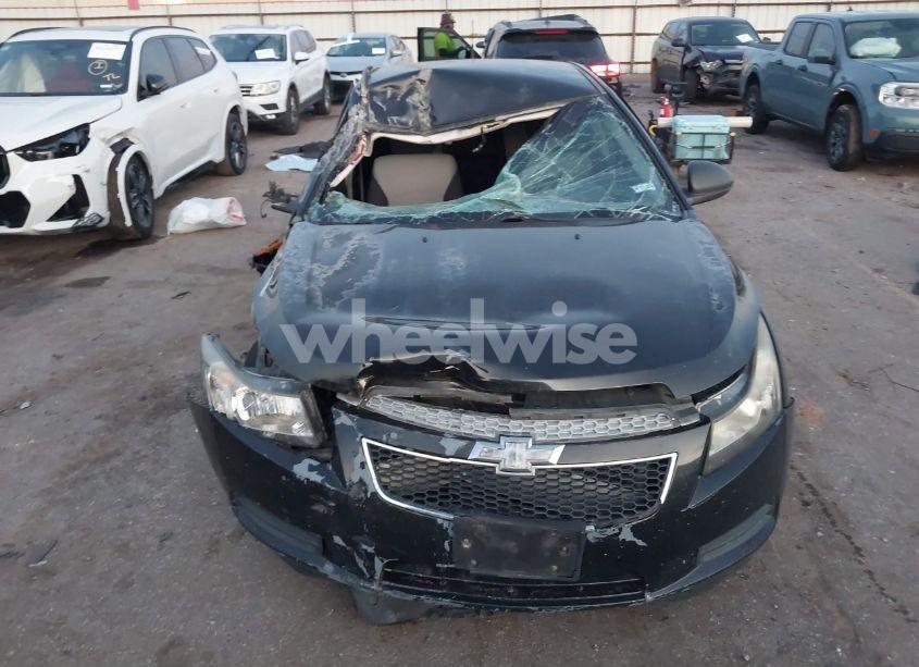 Photo 12 of 2013 Chevrolet Cruze LS AUTO (VIN 1G1PA5SH3D7109876)