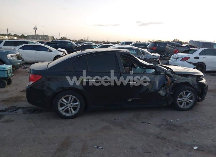 Photo 13 of 2013 Chevrolet Cruze LS AUTO (VIN 1G1PA5SH3D7109876)