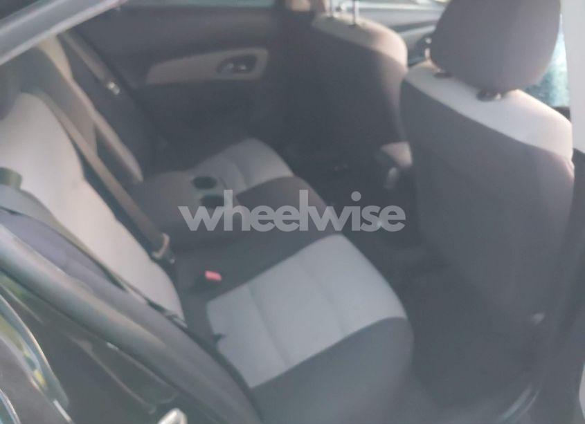 Photo 8 of 2013 Chevrolet Cruze LS AUTO (VIN 1G1PA5SH3D7109876)