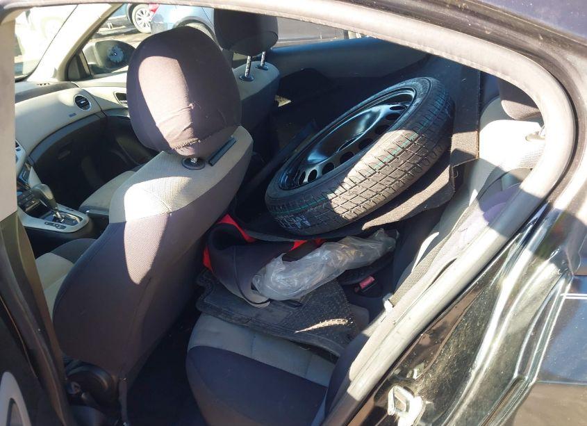 Photo 12 of 2013 Chevrolet Cruze LS AUTO (VIN 1G1PA5SH3D7110865)