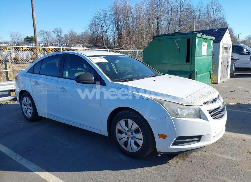 2013 Chevrolet Cruze LS AUTO (VIN 1G1PA5SH3D7117508) main photo