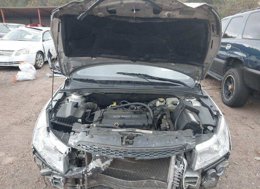 Photo 10 of 2013 Chevrolet Cruze LS AUTO (VIN 1G1PA5SH3D7124569)