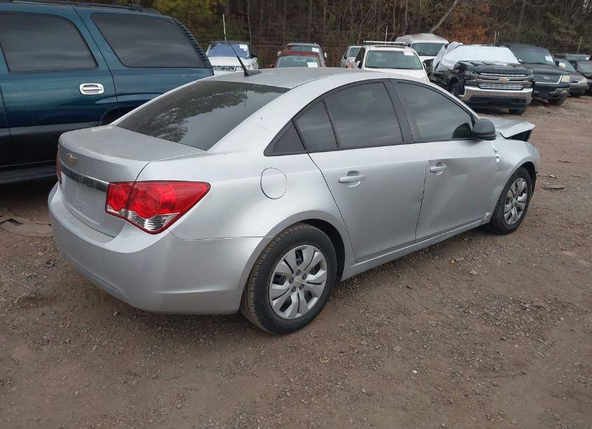 Photo 4 of 2013 Chevrolet Cruze LS AUTO (VIN 1G1PA5SH3D7124569)