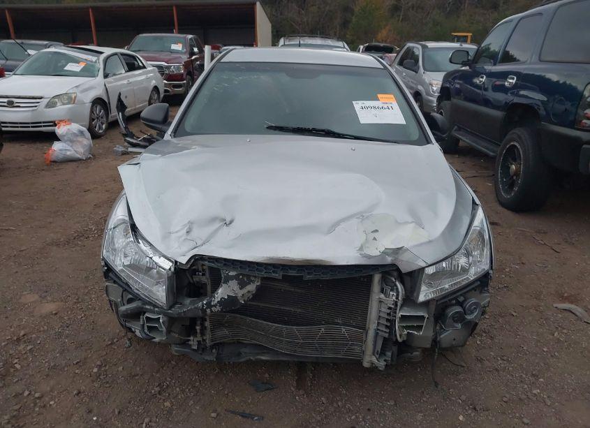 Photo 6 of 2013 Chevrolet Cruze LS AUTO (VIN 1G1PA5SH3D7124569)