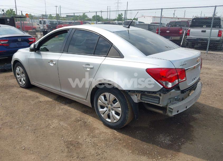 Photo 3 of 2013 Chevrolet Cruze LS AUTO (VIN 1G1PA5SH3D7215003)