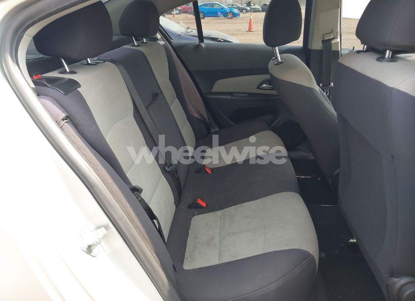 Photo 8 of 2013 Chevrolet Cruze LS AUTO (VIN 1G1PA5SH3D7215003)