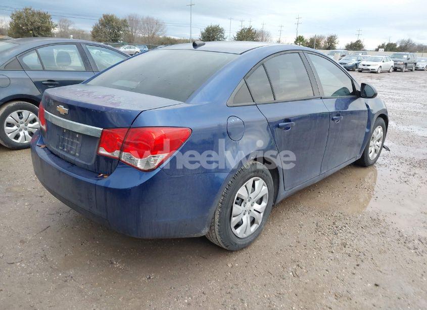 Photo 4 of 2013 Chevrolet Cruze LS AUTO (VIN 1G1PA5SH3D7235512)