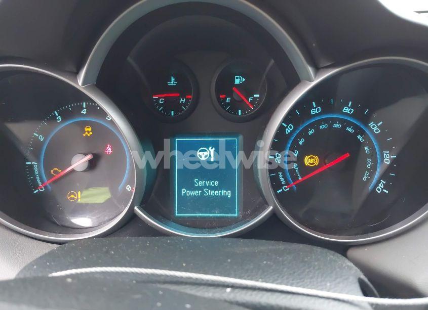 Photo 7 of 2013 Chevrolet Cruze LS AUTO (VIN 1G1PA5SH3D7235512)
