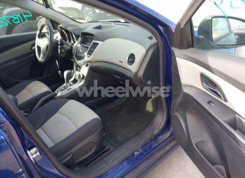 Photo 5 of 2013 Chevrolet Cruze LS AUTO (VIN 1G1PA5SH3D7246624)