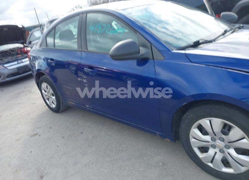 Photo 6 of 2013 Chevrolet Cruze LS AUTO (VIN 1G1PA5SH3D7246624)