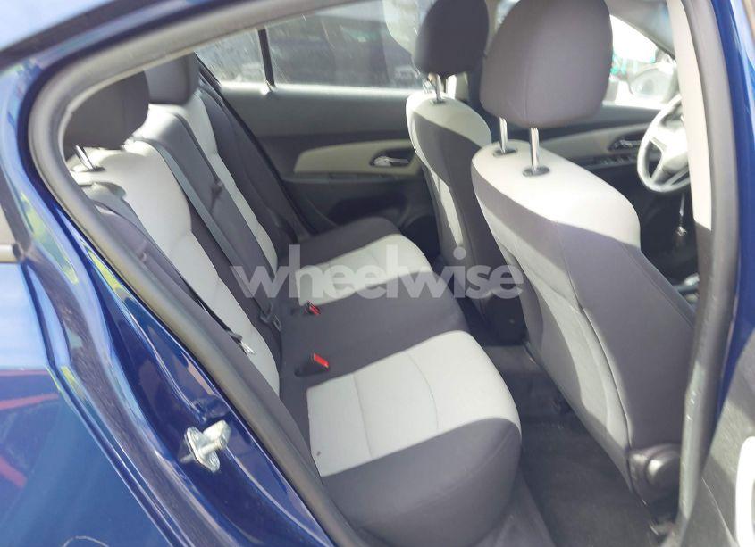 Photo 8 of 2013 Chevrolet Cruze LS AUTO (VIN 1G1PA5SH3D7246624)