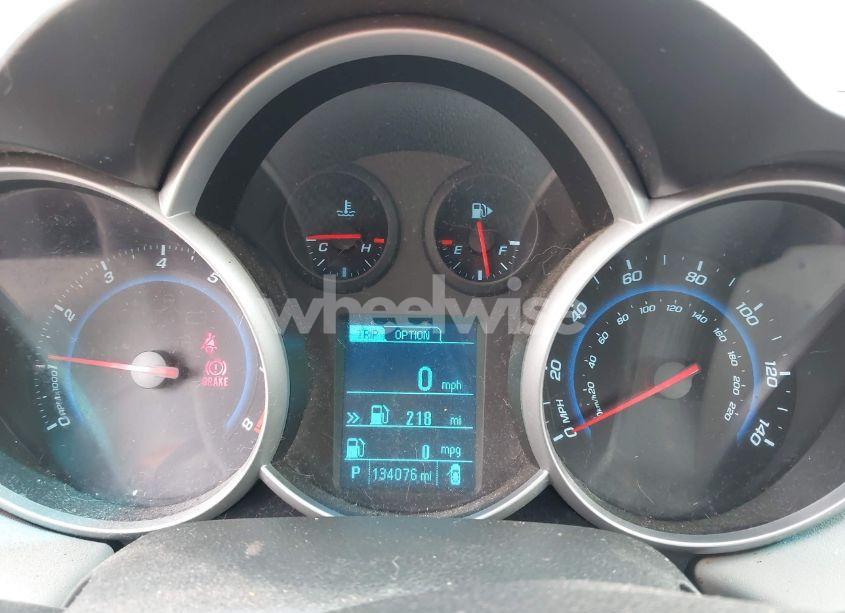 Photo 7 of 2013 Chevrolet Cruze LS AUTO (VIN 1G1PA5SH3D7286640)