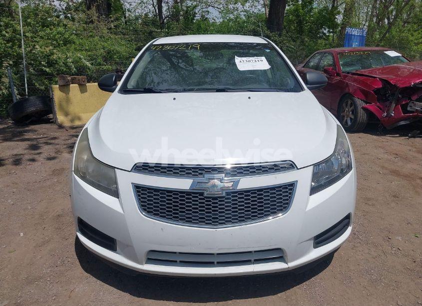 Photo 12 of 2013 Chevrolet Cruze LS AUTO (VIN 1G1PA5SH3D7324528)