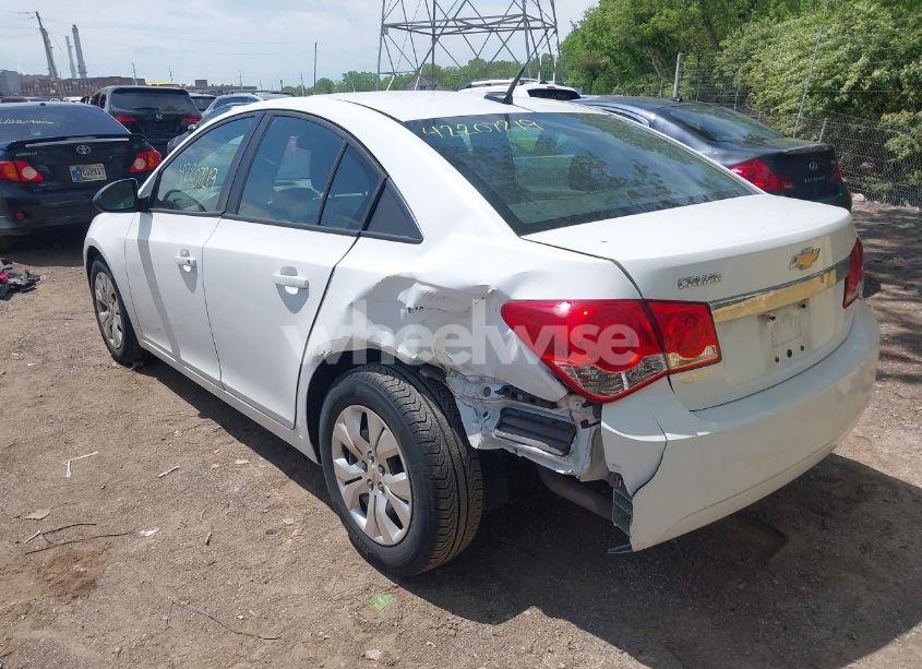 Photo 3 of 2013 Chevrolet Cruze LS AUTO (VIN 1G1PA5SH3D7324528)