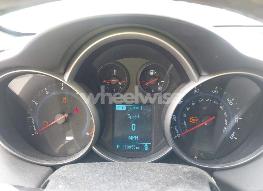 Photo 7 of 2013 Chevrolet Cruze LS AUTO (VIN 1G1PA5SH3D7324528)