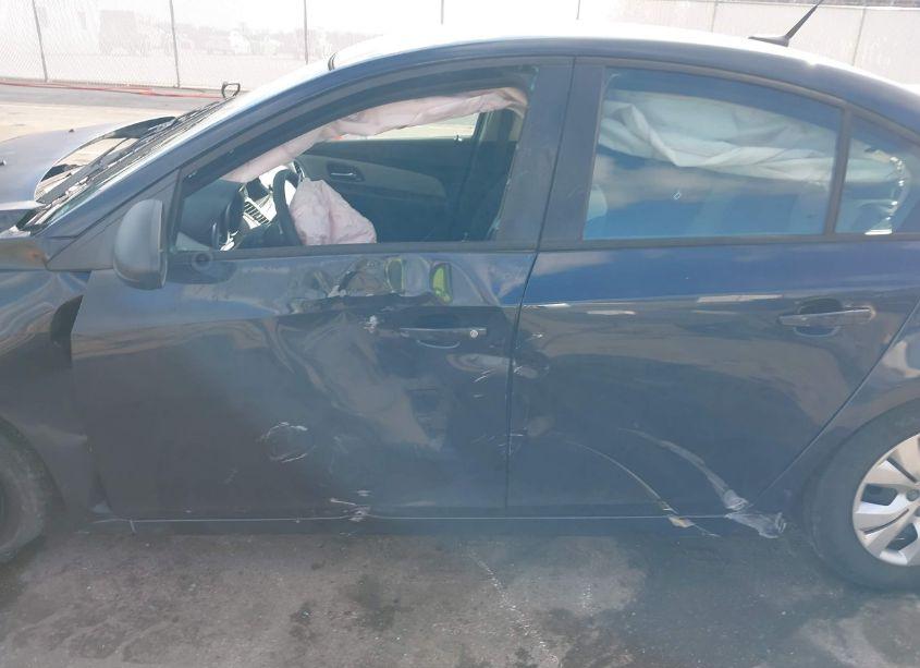 Photo 15 of 2014 Chevrolet Cruze LS AUTO (VIN 1G1PA5SH3E7186443)