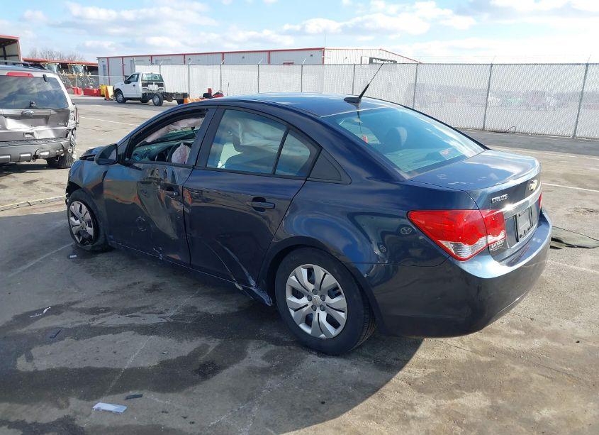 Photo 3 of 2014 Chevrolet Cruze LS AUTO (VIN 1G1PA5SH3E7186443)