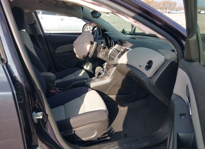 Photo 5 of 2014 Chevrolet Cruze LS AUTO (VIN 1G1PA5SH3E7186443)