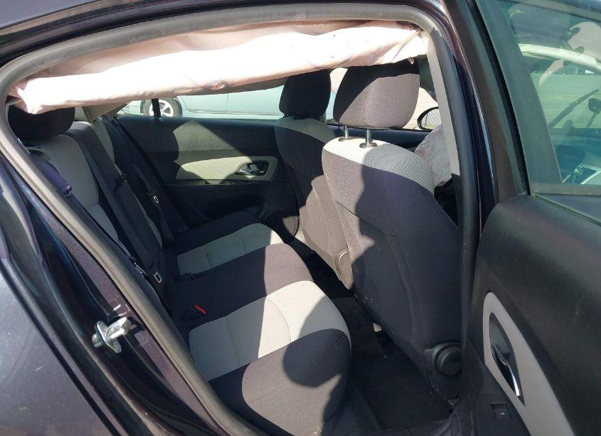 Photo 8 of 2014 Chevrolet Cruze LS AUTO (VIN 1G1PA5SH3E7186443)