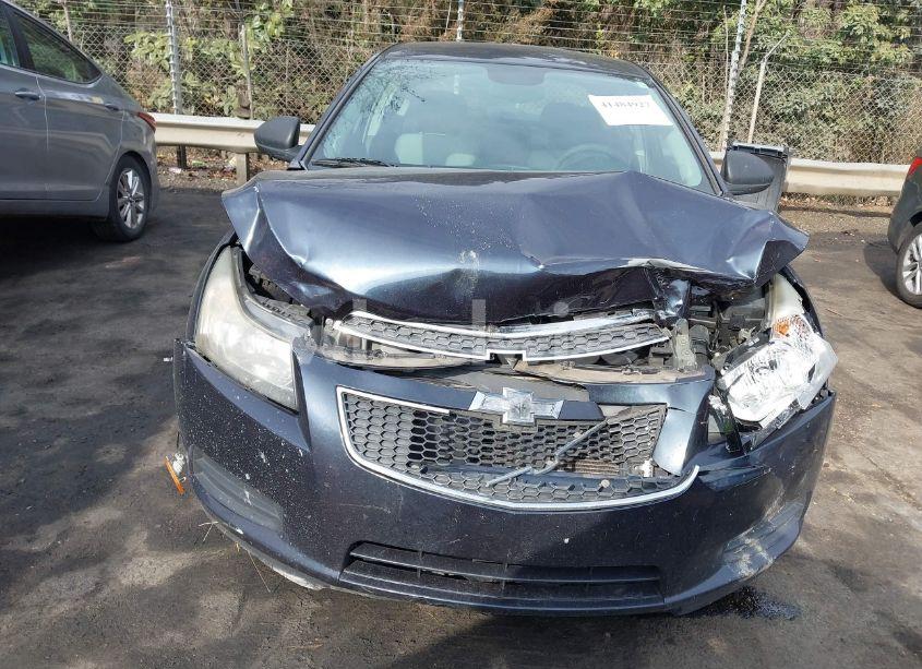 Photo 12 of 2014 Chevrolet Cruze LS AUTO (VIN 1G1PA5SH3E7187463)