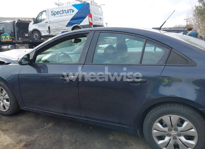 Photo 14 of 2014 Chevrolet Cruze LS AUTO (VIN 1G1PA5SH3E7187463)