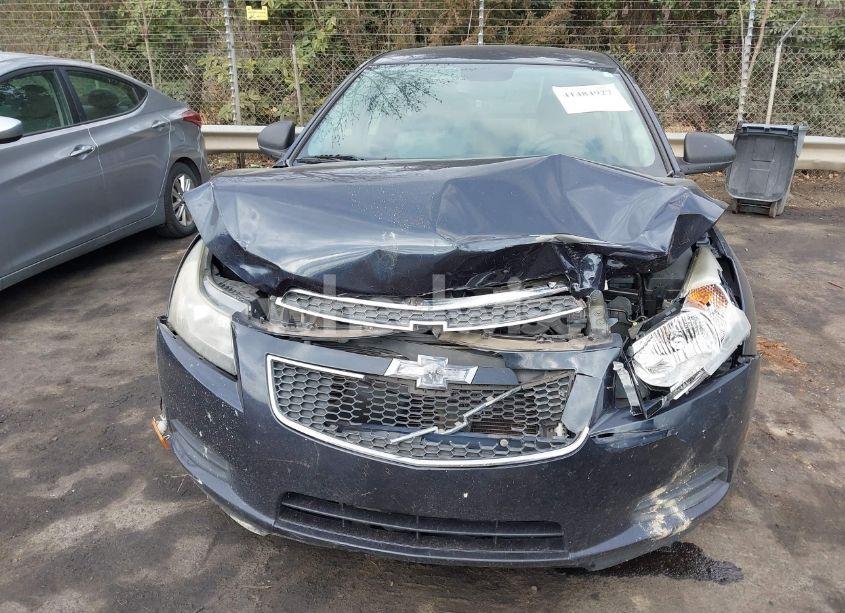 Photo 6 of 2014 Chevrolet Cruze LS AUTO (VIN 1G1PA5SH3E7187463)