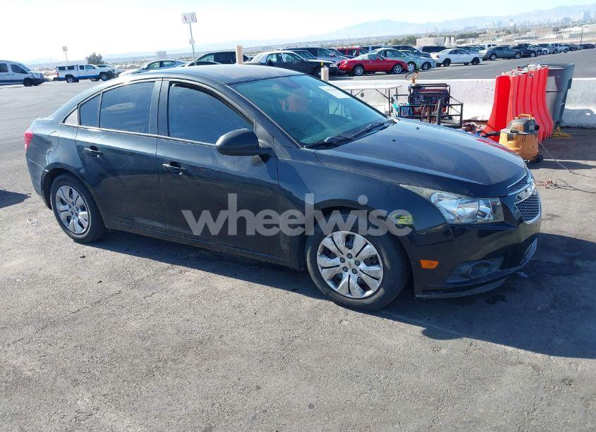 2014 Chevrolet Cruze LS AUTO (VIN 1G1PA5SH3E7243918) main photo