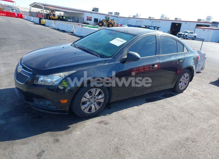 Photo 12 of 2014 Chevrolet Cruze LS AUTO (VIN 1G1PA5SH3E7243918)
