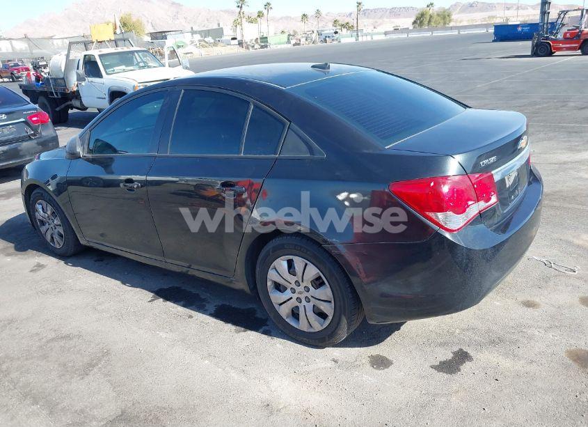 Photo 3 of 2014 Chevrolet Cruze LS AUTO (VIN 1G1PA5SH3E7243918)
