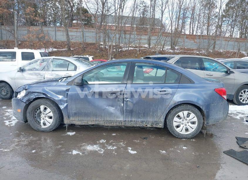 Photo 15 of 2014 Chevrolet Cruze LS AUTO (VIN 1G1PA5SH3E7267314)
