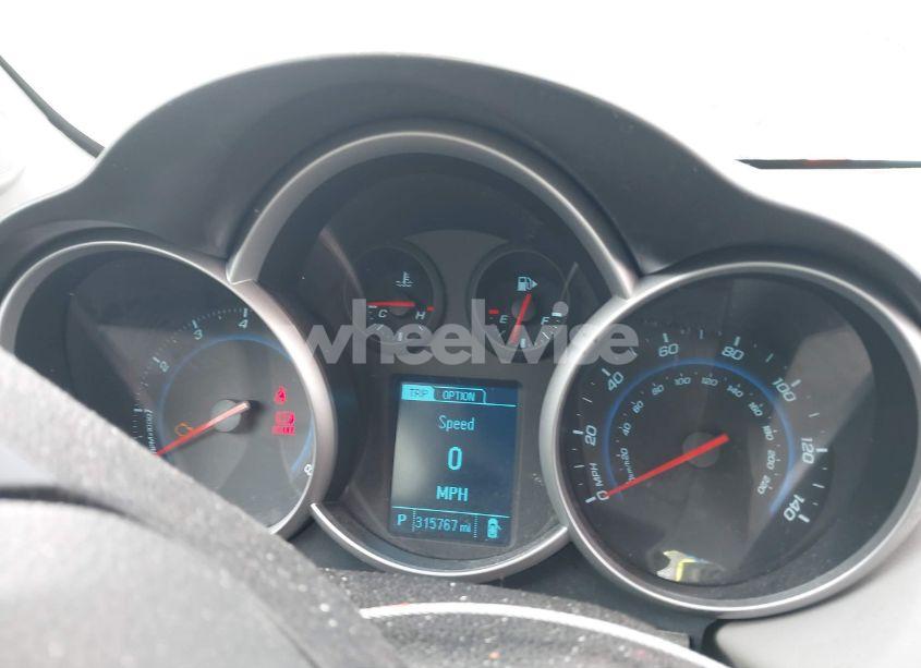 Photo 7 of 2014 Chevrolet Cruze LS AUTO (VIN 1G1PA5SH3E7267314)
