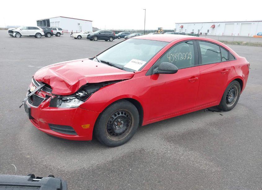 Photo 2 of 2014 Chevrolet Cruze LS AUTO (VIN 1G1PA5SH3E7281262)