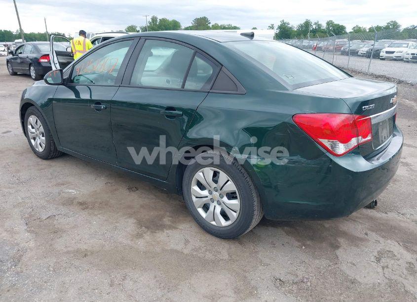 Photo 3 of 2014 Chevrolet Cruze LS AUTO (VIN 1G1PA5SH3E7351133)