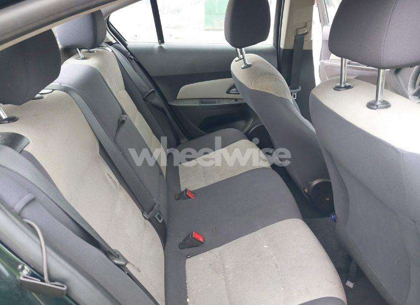 Photo 8 of 2014 Chevrolet Cruze LS AUTO (VIN 1G1PA5SH3E7351133)