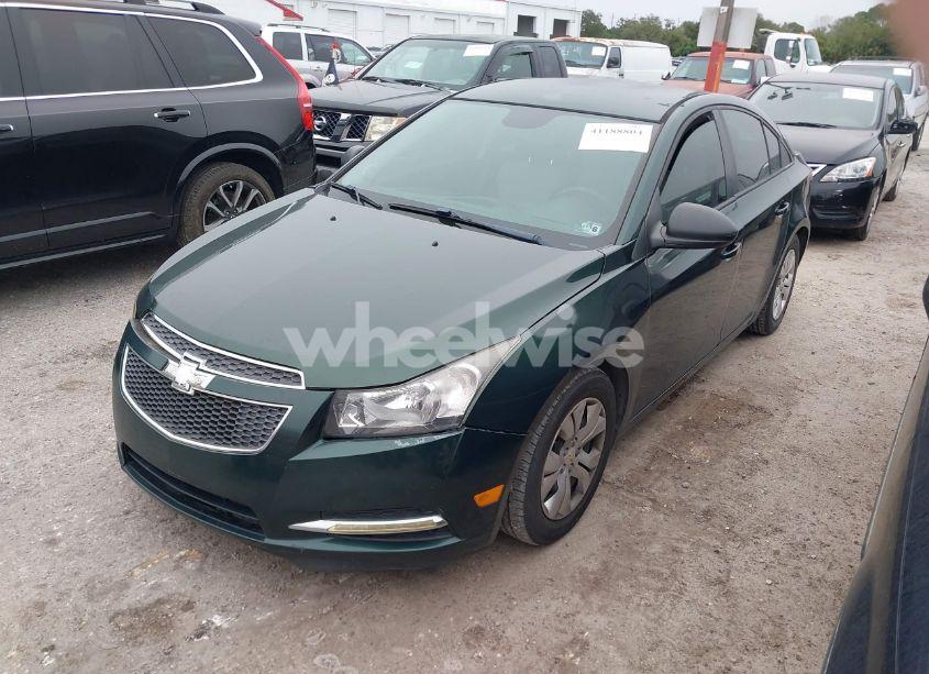 Photo 2 of 2014 Chevrolet Cruze LS AUTO (VIN 1G1PA5SH3E7387632)