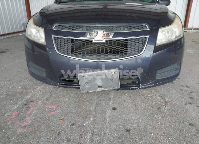 Photo 6 of 2014 Chevrolet Cruze LS AUTO (VIN 1G1PA5SH3E7398162)