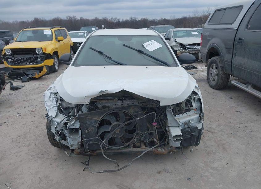 Photo 13 of 2014 Chevrolet Cruze LS AUTO (VIN 1G1PA5SH3E7442922)