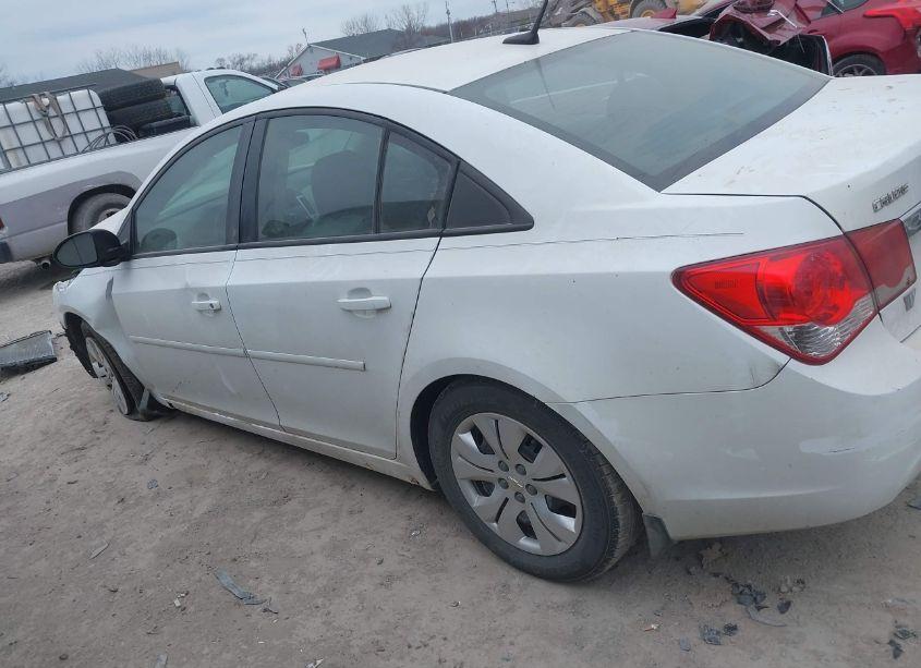 Photo 15 of 2014 Chevrolet Cruze LS AUTO (VIN 1G1PA5SH3E7442922)