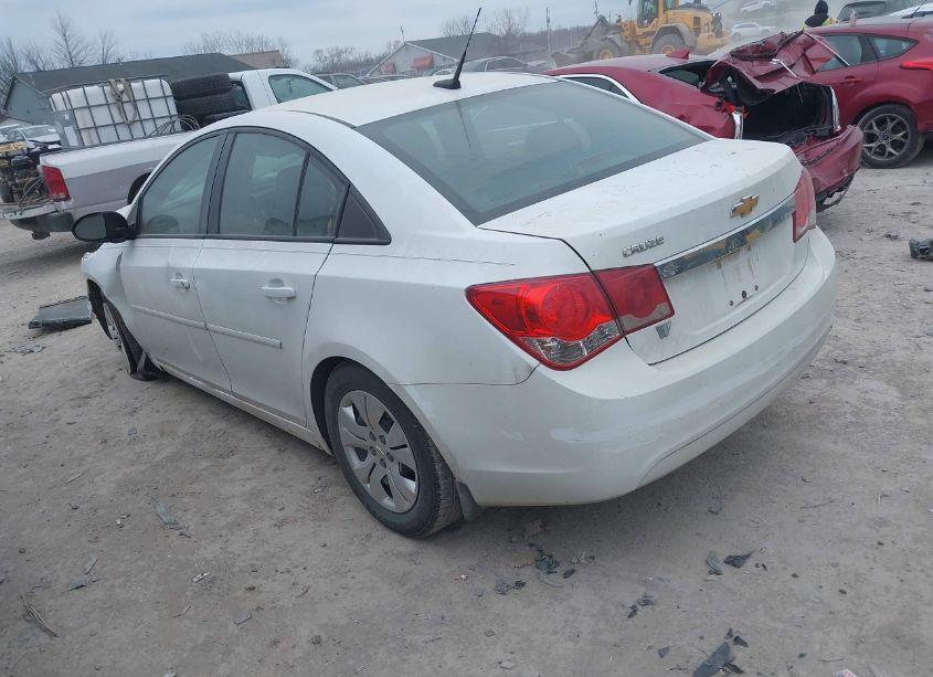 Photo 3 of 2014 Chevrolet Cruze LS AUTO (VIN 1G1PA5SH3E7442922)