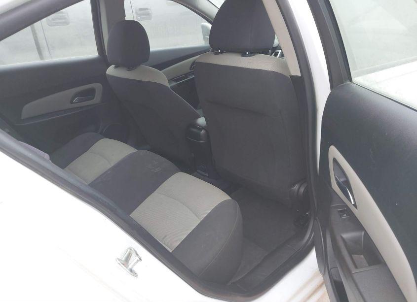 Photo 8 of 2014 Chevrolet Cruze LS AUTO (VIN 1G1PA5SH3E7442922)